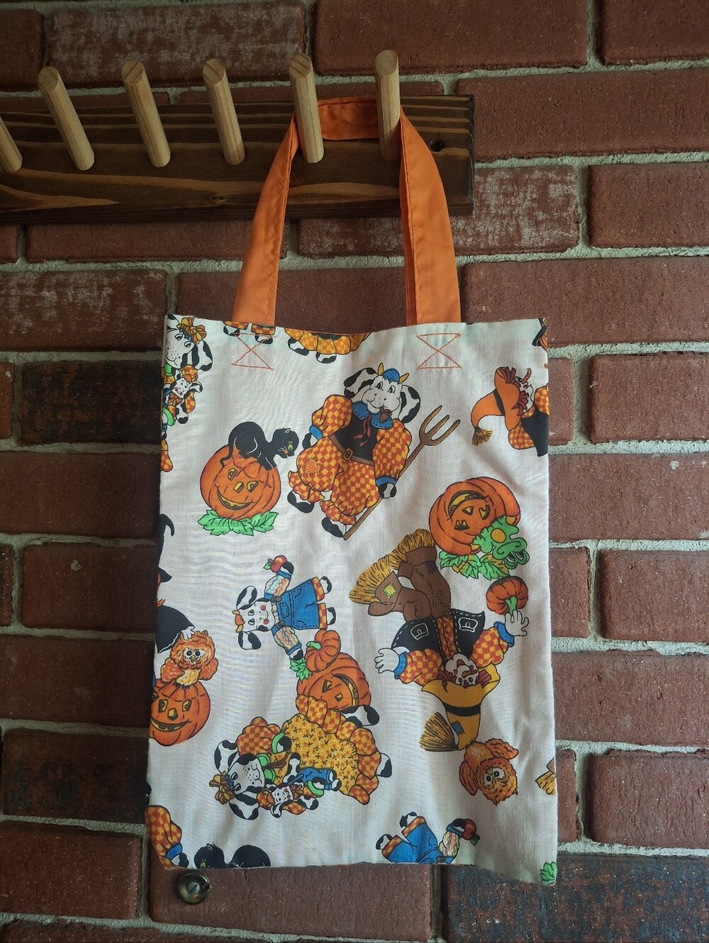 Vintage Halloween tote bag